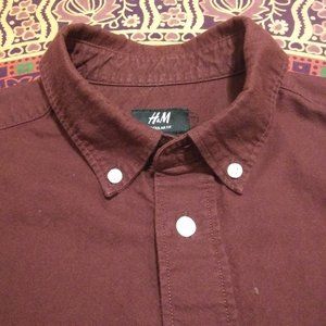 H&M long sleeve button down shirt burgundy size M